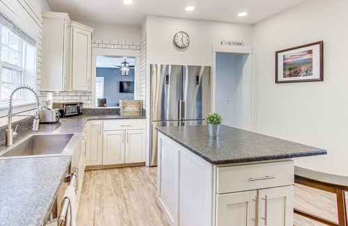 Marion Casa | Mountain View, Fire Pit: Roomy Blue Ridge Home!