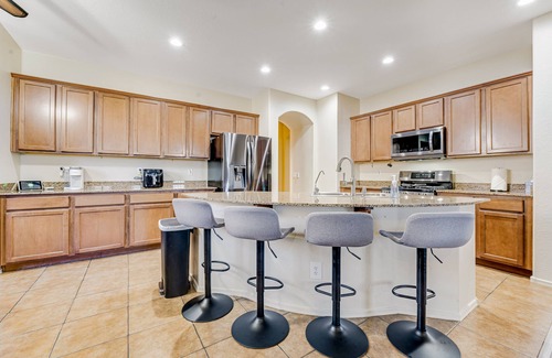 Avondale Casa | Mountain-view gem - 2 large living rooms, heated pool, enclosed yard, AC & W/D