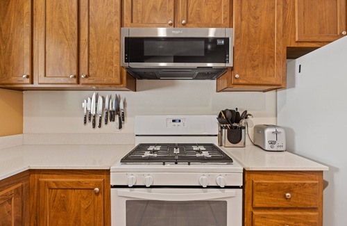 Oakhurst Casa | Mountain View Hideaway: Hot Tub, Near Yosemite & Bass Lake, Mountain View