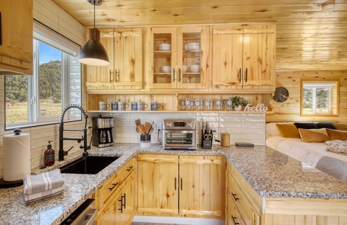 Salida Casa | Mountain-View Home & Cabin on Arkansas River - Dog-Friendly & RVs welcome
