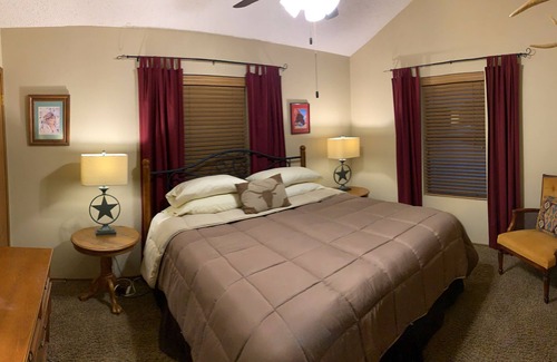 Barksdale Cabina | Mountain View Lodge- Riverfront 23-Acre Ranch