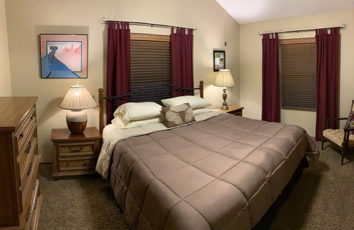Barksdale Cabina | Mountain View Lodge- Riverfront 23-Acre Ranch