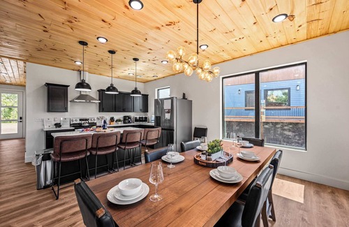 Sevierville Cabina | Mountain View Manor - Luxury Cabin