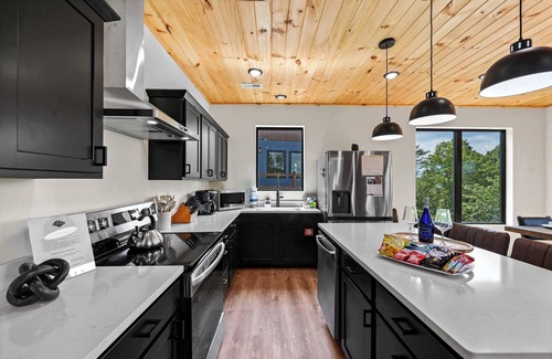 Sevierville Cabina | Mountain View Manor - Luxury Cabin