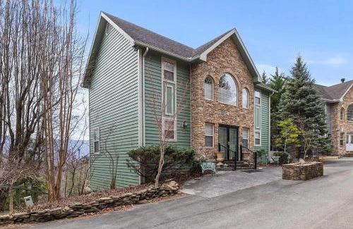 Chalet Village Casa | Mountain View Paradise by Avada Properties