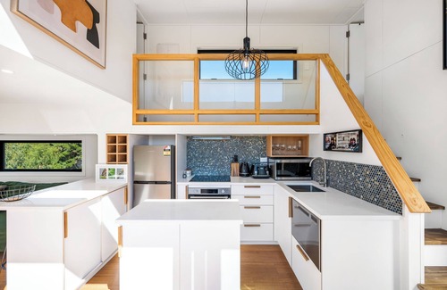 Wanaka Cabaña | Mountain View Retreat Near Wanaka - Cosy Tiny Home Cottage