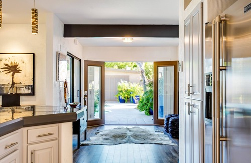 Palm Desert Casa | Mountain-view retreat with amazing views of Palm Desert city lights & pool