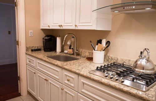 Fairfax Casa | NUEVA LISTA - Mountain View Retreat