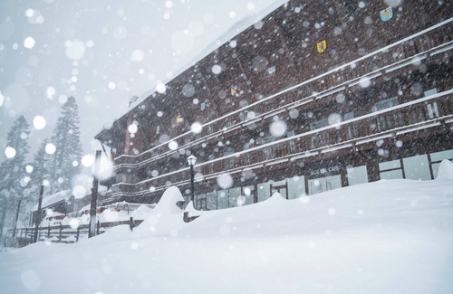 Sugar Bowl Resort Hotel | Mountain View Room