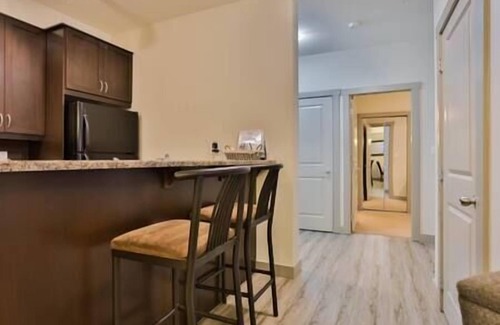 East Kootenay Condominio | Mountain View Two Queens Condo
