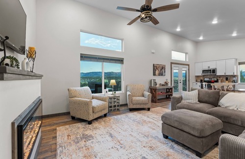 Mammoth Creek Cabaña | Mountain View Villa a Peaceful Mountain Retreat Close to Bryce Canyon