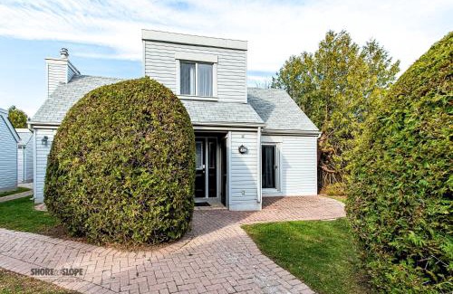 Collingwood Casa | Mountain View Villas One Bed Loft Suite