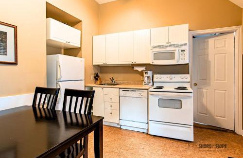 Collingwood Casa | Mountain View Villas One Bedroom Suite