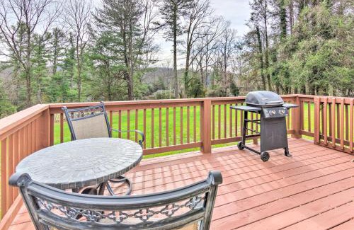 Tuxedo Casa | Mountain-View Zirconia Home Walk to Lake Summit!