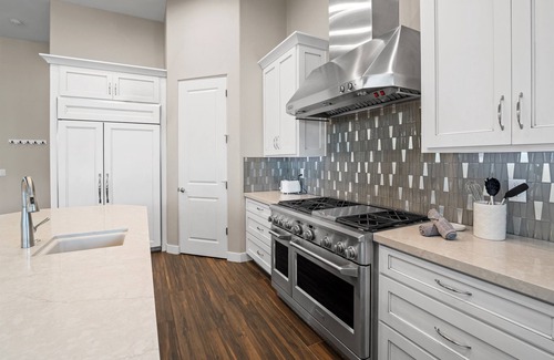 Phoenix Casa | Mountain Views, 21min to Lake, Hot Tub