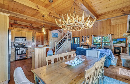Sapphire Cabina | Mountain Views & Deck: Stunning Sapphire Cabin