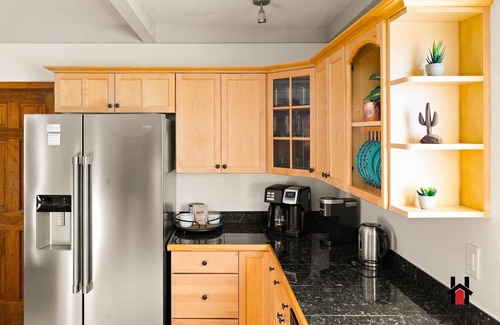 Cave Creek Casa | Mountain Views & Desert Starry Nights by the Fire