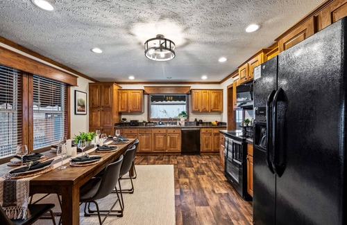 Gatlinburg Chalet De Esquí | Mountain Views/Game Room/Theatre Room/Jacuzzi/Fire Pit/10mins to downtown Gburg