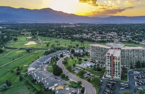 Southeast Colorado Springs Apartamento | Mountain Views From L-Shaped Terrace