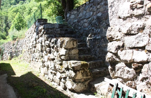 Illier-et-Laramade Casa | Montaña Casa de pueblo, disfrutando de la máxima insolación.