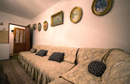 Nisava District Casa | Mountain Village House in Čukljenik