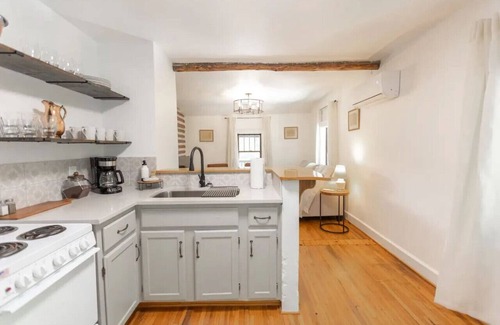 Woodfin Apartamento | Mountain Vista Duplex: Serene Retreat in Asheville