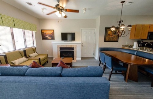 Gatlinburg Casa | MountainLoft™ - Gatlinburg - 2 Bedroom Townhome