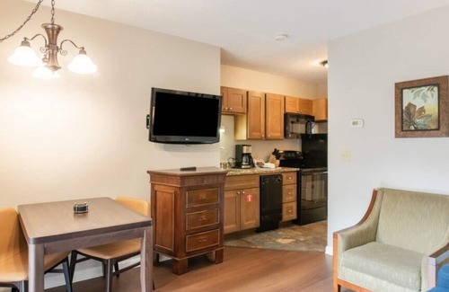 Gatlinburg Villa | MountainLoft™ - Spacious 1 Bedroom Standard Villa