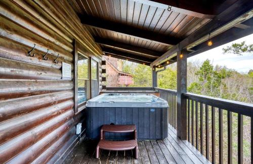 Sevierville Casa | Mountains are Calling by AvantStay Sleeps 8 Hot Tub Game Loft Located in Douglas Lake Resort