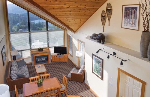 Whistler Creekside Complejo | ¡Montañas, glaciares, bosques, ríos y mucho más!