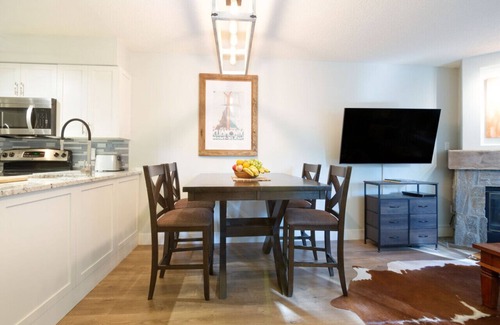 Blackcomb Condominio | Mountainside 2Br / 2Ba - Bañera de hidromasaje / piscina / estacionamiento gratuito