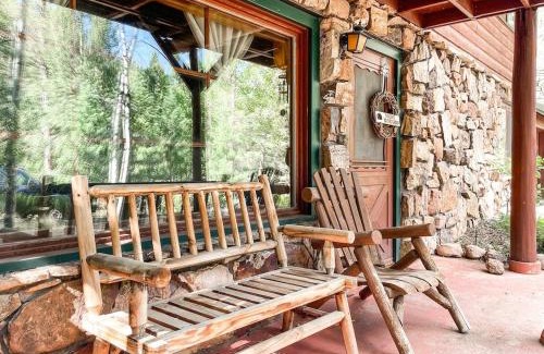 Cascade-Chipita Park Casa | Mountainside Cabin peaceful near hiking trails