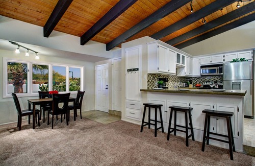 Paradise Valley Village Casa | Mountainside Resort-like with/Heated Pool/Spa, Tennis, Pickelball, Bocci, Golf!