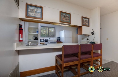 Basye Condominio | Mountainside Retreat Condo (#1-202) | Ground-level | Quiet & secluded