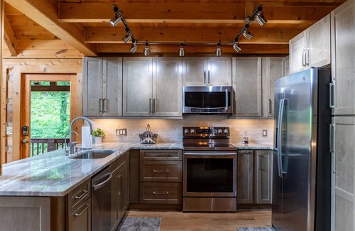 Boone Cabina | MountainTime - Pet Friendly Log Cabin in Valle Crucis with Views, Firepit, & Hot Tub!