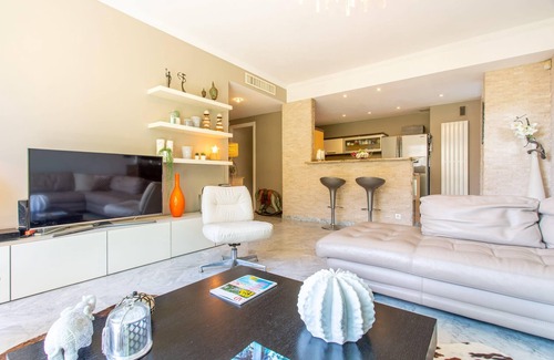Pointe Croisette Condominio | Mouré Rouge : Appartement 3 chambres avec piscine privée, jardin et parking
