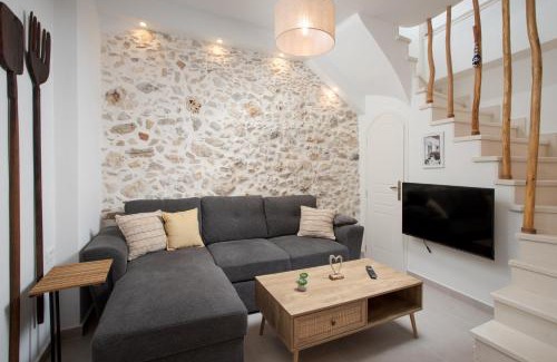 Platanias Town Casa | Mouse House with Sea View and Mini Pool