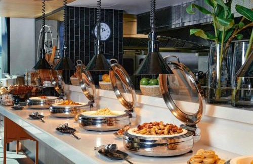 Docklands Hotel | Movenpick Hotel Melbourne On Spencer