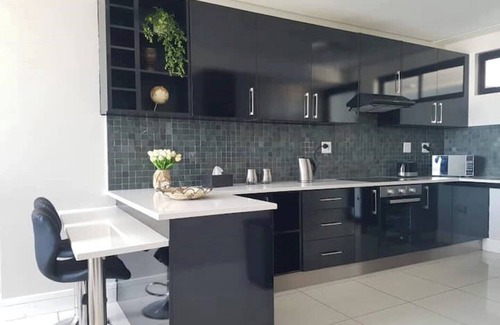 Windhoek West Apartamento | Movics Modern Apartment Located in the City Center