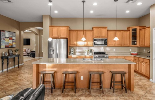 Rovey Farm Estates Casa | Movie Theater~ Pool~ Arcade~ Fire Pit