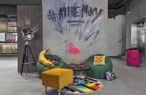 Lausanne Center Hotel | Moxy Lausanne City