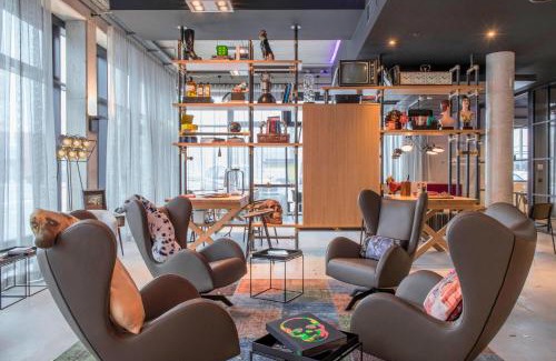 Munchen District Hotel | Moxy Munich Messe