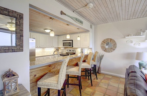 Port Aransas Condominio | MP218 | Private Entry & Gulf Views | Resort Pools
