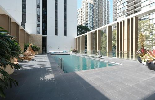 Macquarie Park Apartamento | MQ Lux 2BR Apartment with study, pool, free parking, Metro