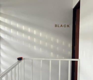 Bangkok City Centre Apartamento | Mr Black & Ms White -Self Check in accommodation