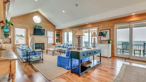 North Litchfield Beach Casa | Mr, Bugs Summer House home by Peace Vacations