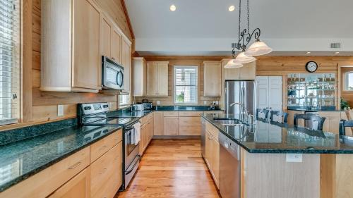North Litchfield Beach Casa | Mr, Bugs Summer House home by Peace Vacations