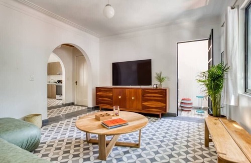Zona Rosa Apartamento | Mr. W | 2Br classic building w/all amenities