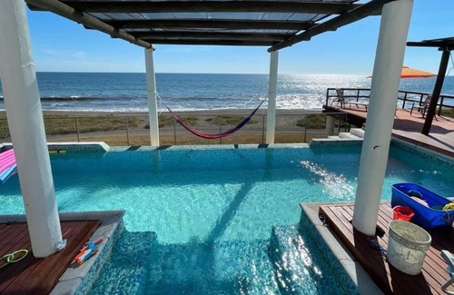 Monterrico Casa | MR061 Beautiful Beach House