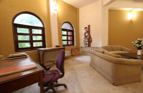 Khatia Complejo | Mridu Kishore Resort